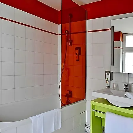 Ibis Styles Cathedrale Hotel 3*