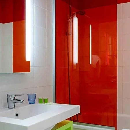 Ibis Styles Cathedrale Hotel 3*