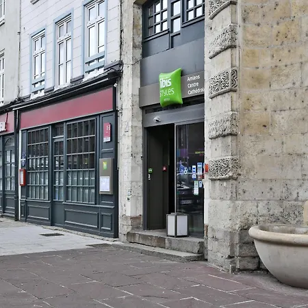 Ibis Styles Cathedrale Hotel 3*
