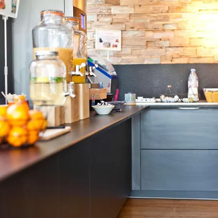 Ibis Styles Cathedrale Hotel 3*